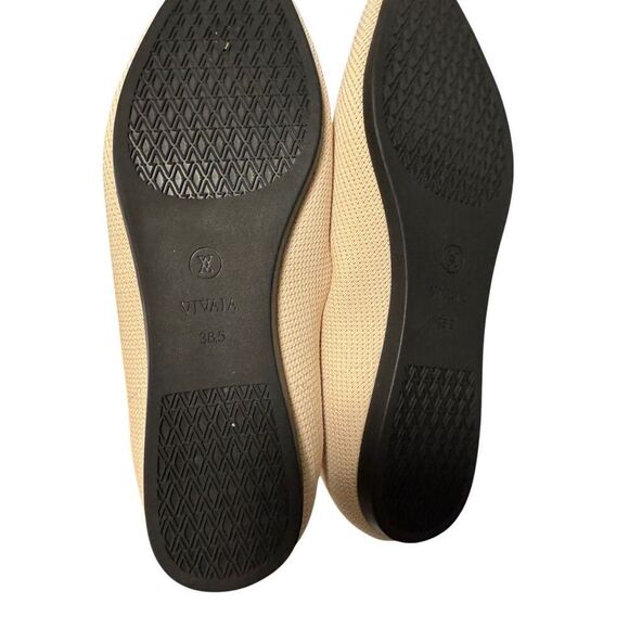 Vivaia size 7.5 (38.5) pointed toe flats cream ivory washable - EUC - Picture 3 of 8